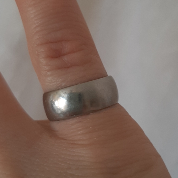 Assortment Rings 925 Silver Size 7 or 8 - Picture 5 of 7